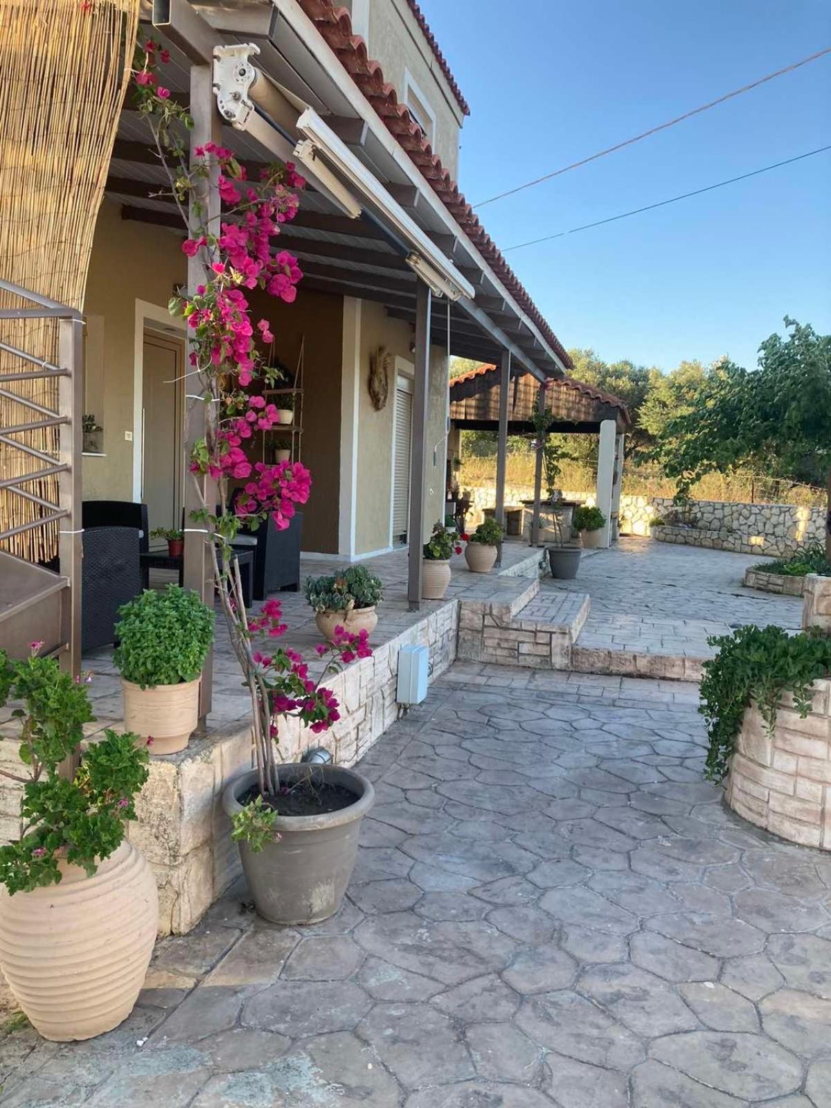 Villeta Nikol Lixouri Exterior photo