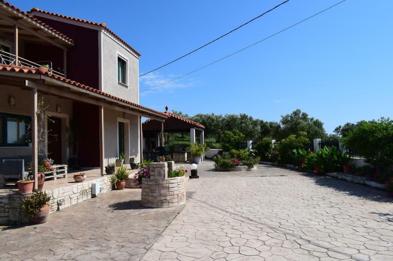 Villeta Nikol Lixouri Exterior photo